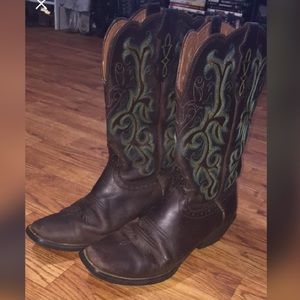 Size 10 women’s Justin boots